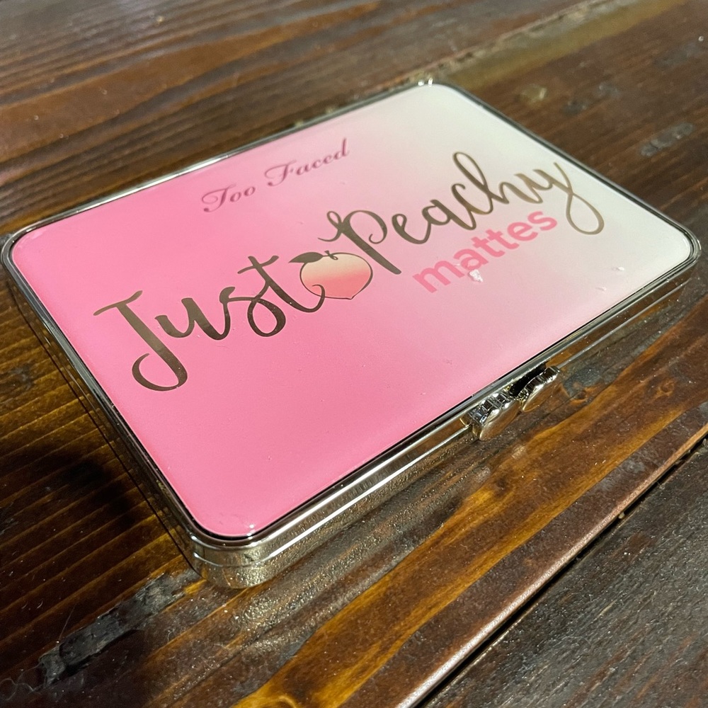 BNIB Too Faced Just Peachy Mattes eyeshadow palette